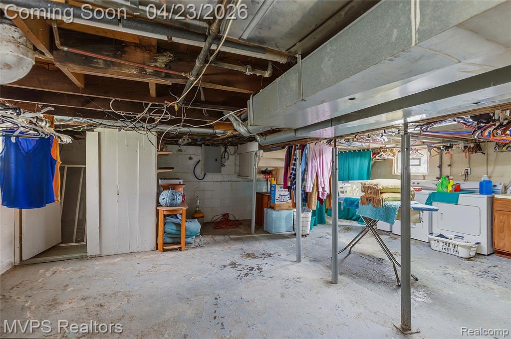 907 Batavia Avenue, Royal Oak, MI 48067 — Photo 23