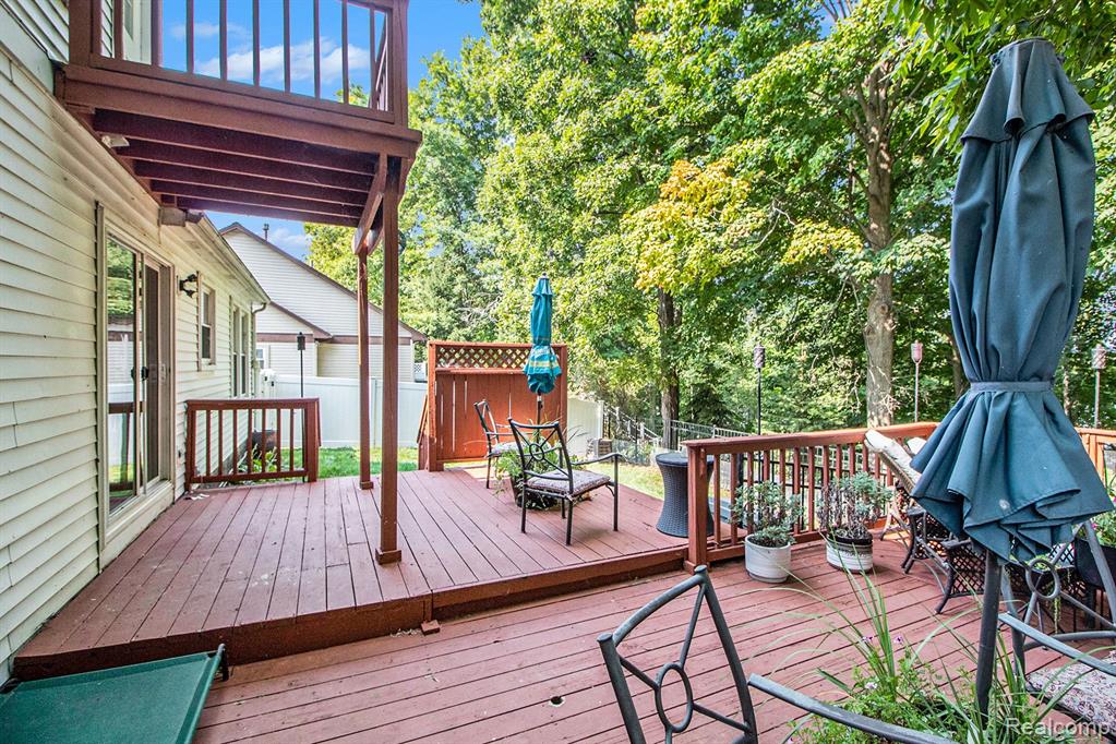 7989 LAKE CREST Drive, Ypsilanti, MI 48197 — Photo 7