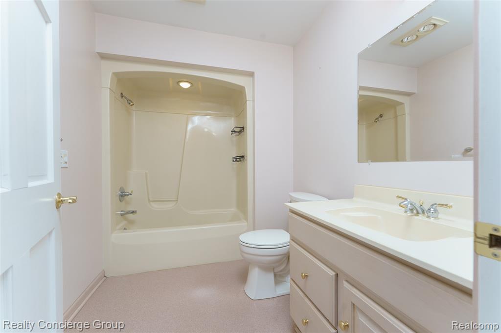 6400 Sober Road, Fowlerville, MI 48836 — Photo 34