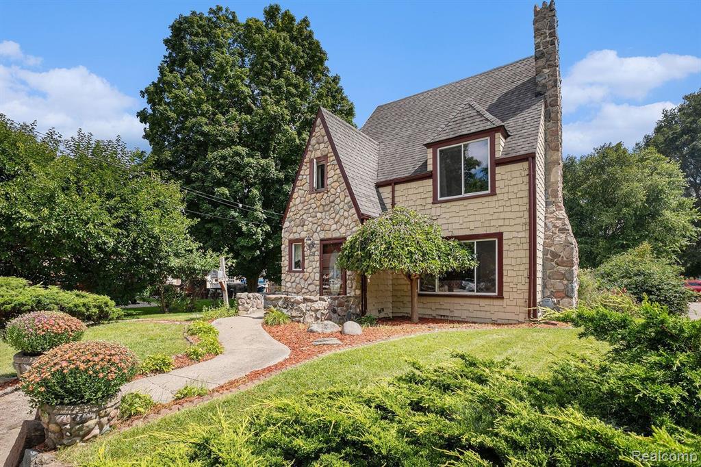 110 LAKE Street, Holly, MI 48442 — Photo 2