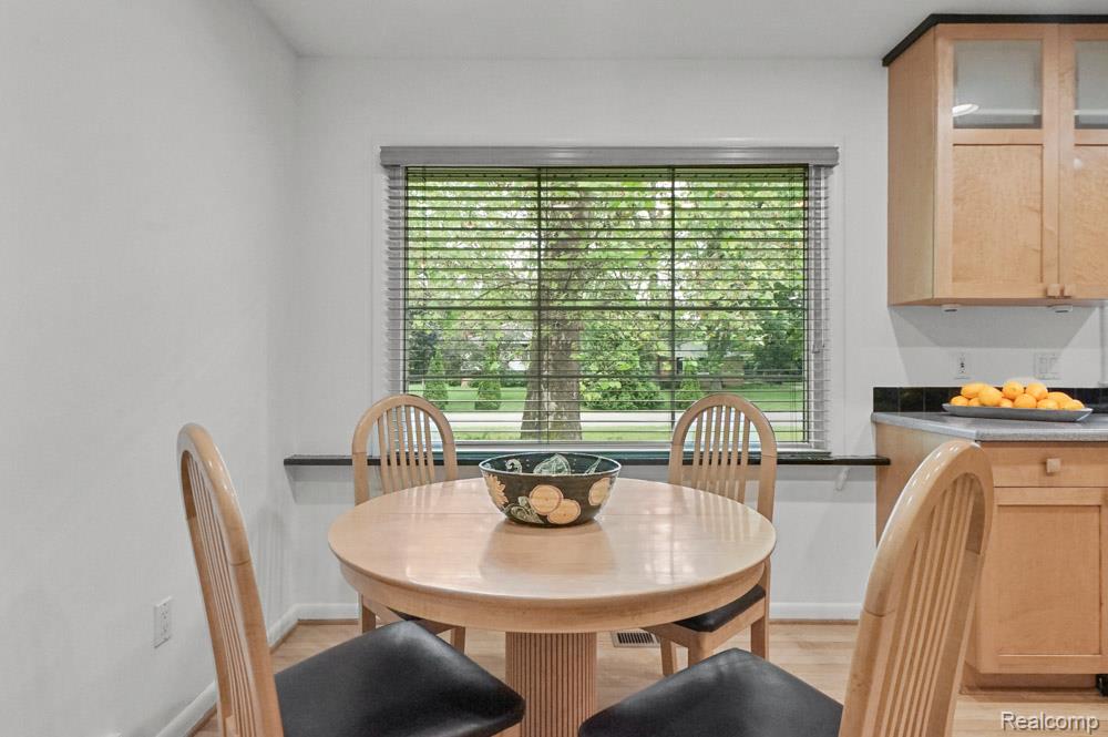 6672 Timber Ridge Drive, Bloomfield Hills, MI 48301 — Photo 18
