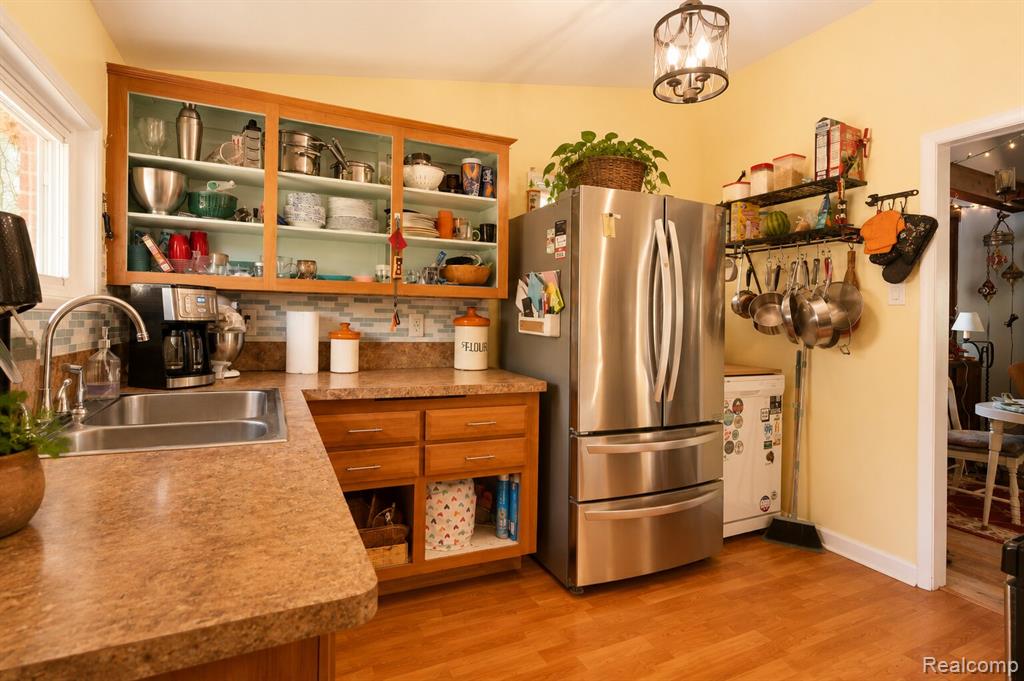 9101 Merriman Road, Livonia, MI 48150 — Photo 10