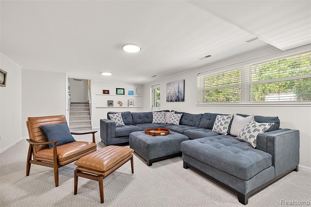 6804 Spruce Drive, Bloomfield Hills, MI 48301 — Photo 21