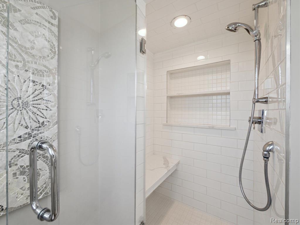 900 N MILL Street, South Lyon, MI 48178 — Photo 36