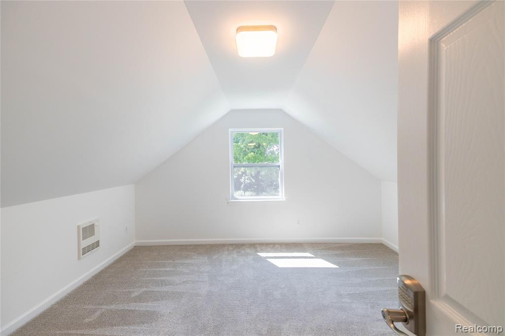 6400 E Highland Road, Howell, MI 48843 — Photo 28