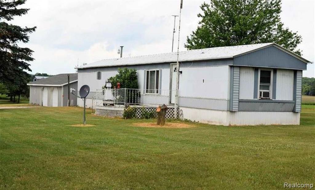 3979 E South County Line Road, Shepherd, MI 48883 — front exterior