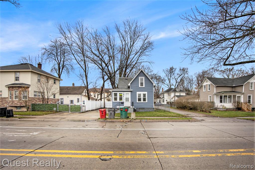 9 Hubbard, Mount Clemens, MI 48043 — Photo 3