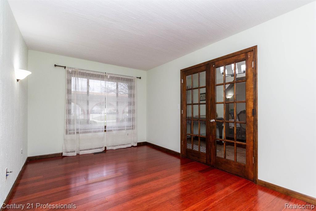 46498 HOUGHTON Drive, Shelby, MI 48315 — Photo 29