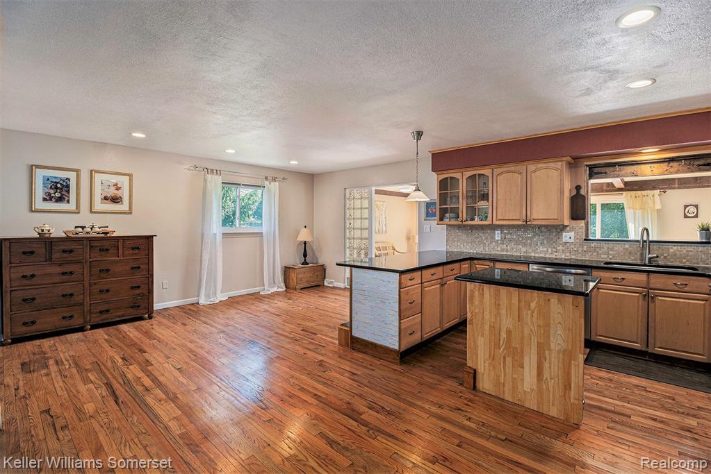3983 NORMANWOOD, West Bloomfield, MI 48323 — Photo 8