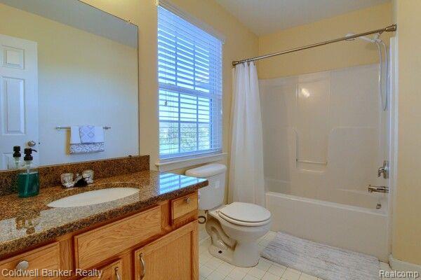 43807 S TIMBERVIEW Drive, Belleville, MI 48111 — Photo 28