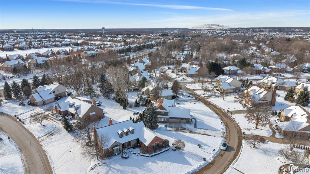 46575 Red Oak Drive, Northville, MI 48168 — Photo 27