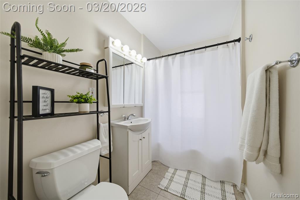 405 N Altadena Avenue, Royal Oak, MI 48067 — Photo 13