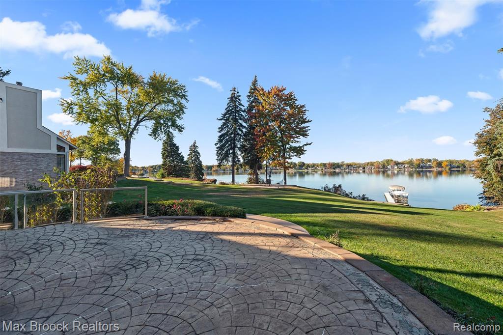 4764 Dow Ridge Road, Orchard Lake Village, MI 48324 — Photo 78