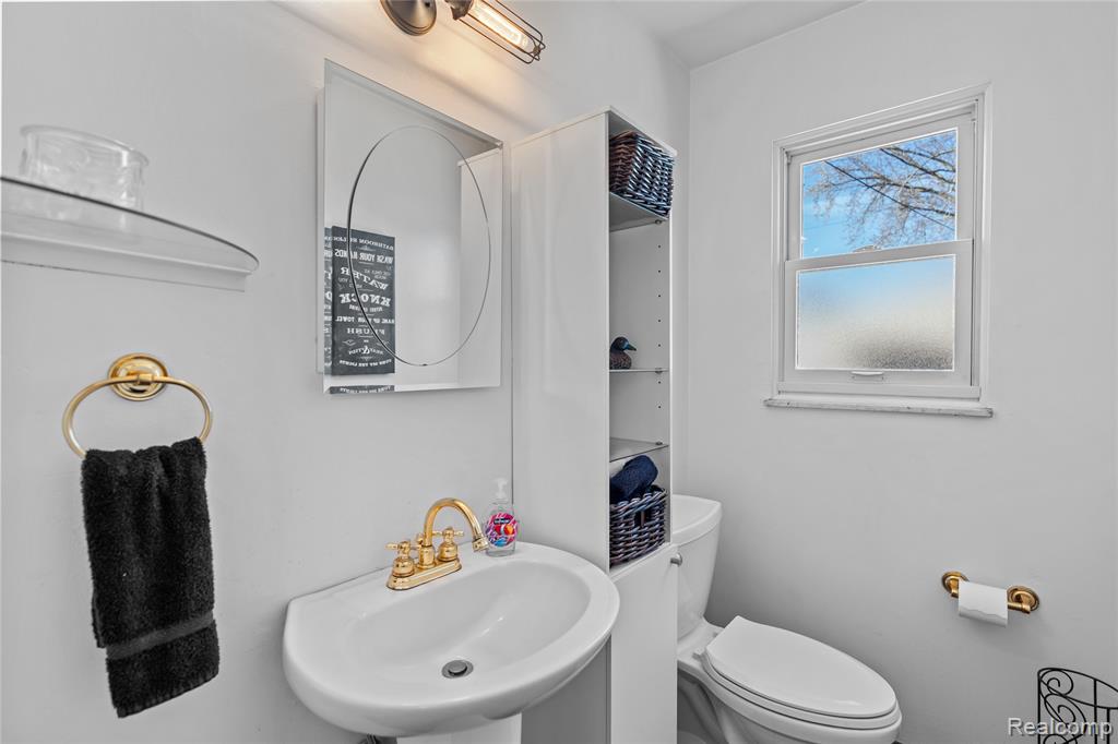 5354 Winshall Drive, Swartz Creek, MI 48473 — Photo 11