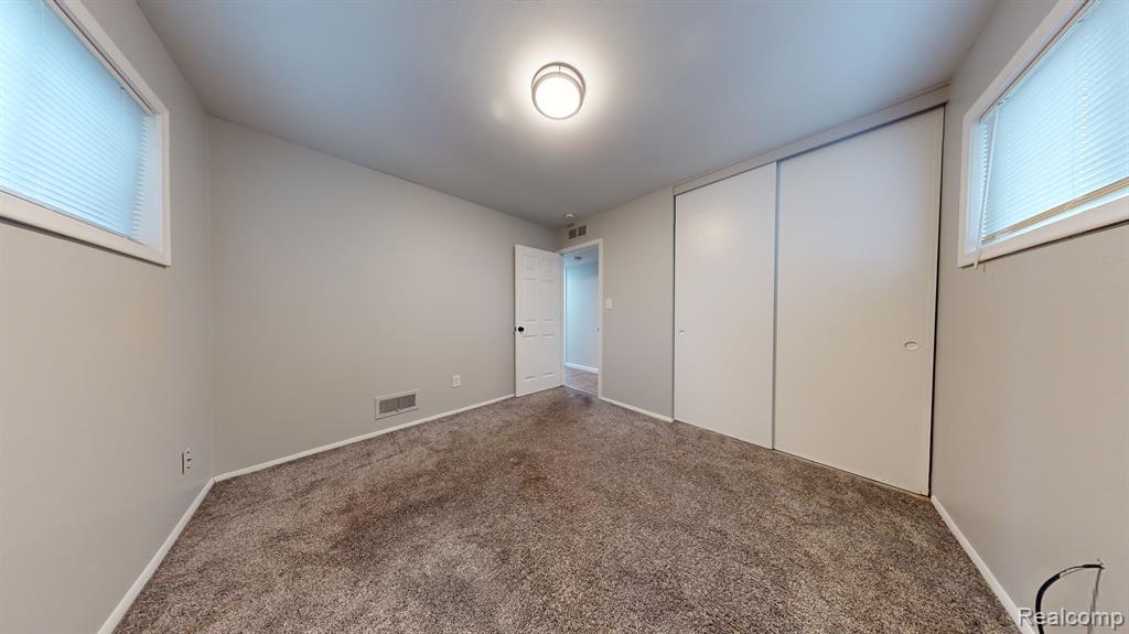 4679 MCKINLEY Street, Dearborn Heights, MI 48125 — Photo 14