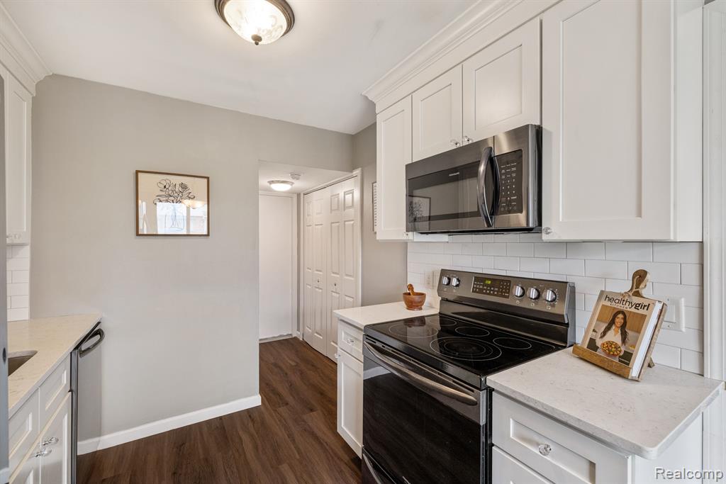 50102 S ANGELO, Chesterfield, MI 48047 — Photo 15