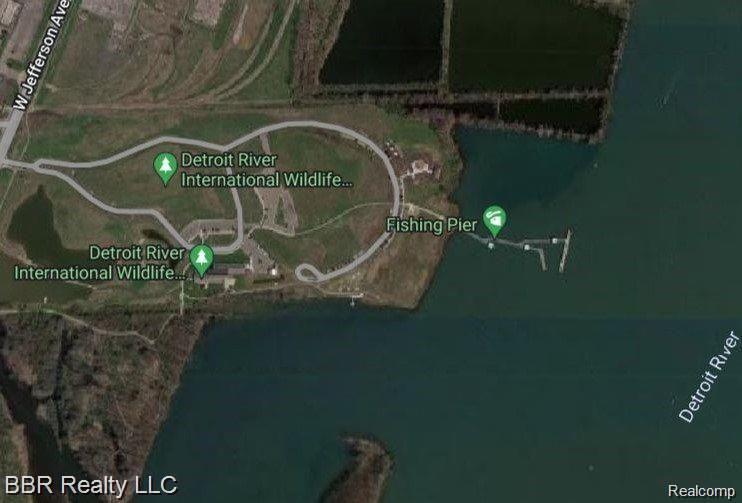 5485 GREENWAY Drive, Trenton, MI, 48183