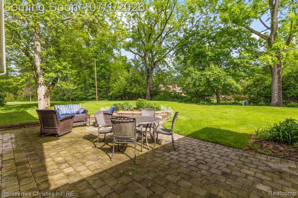1760 CEDAR HILL Drive, Bloomfield Hills, MI — Photo 38