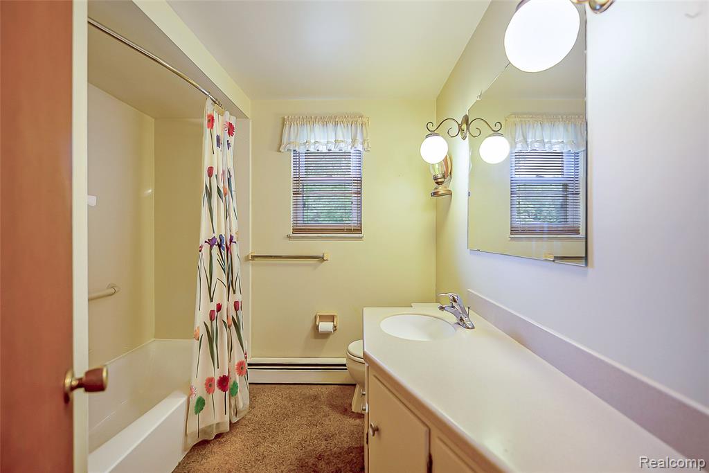 1165 Camelot Drive, Pinckney, MI 48169 — Photo 22