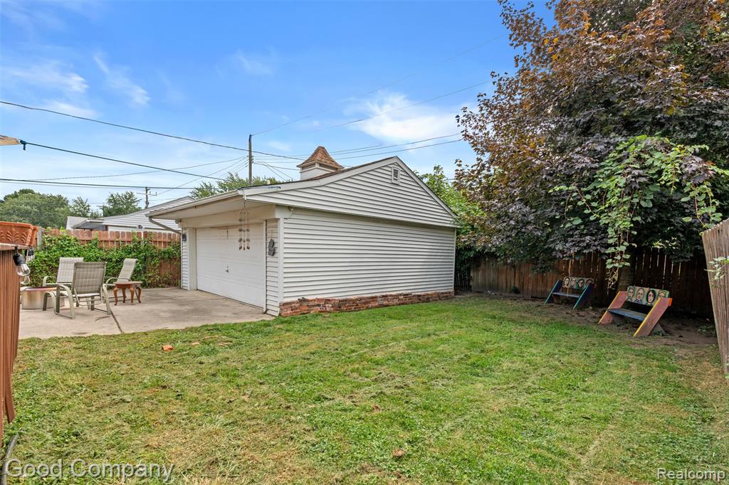 20428 Lennon Street, Harper Woods, MI 48225 — Photo 38
