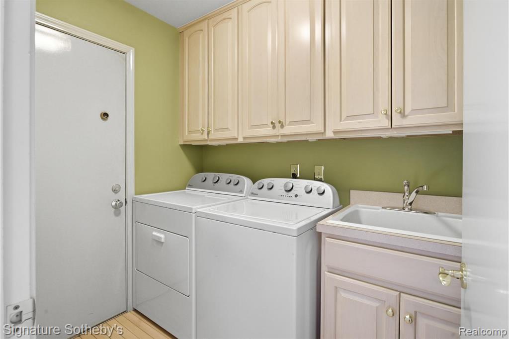 24122 Bingham Pointe Drive, 24, Bingham Farms, MI 48025 — Photo 24
