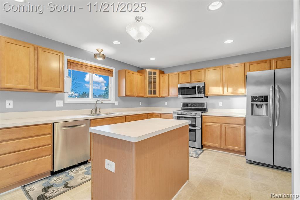 8224 Mary Ann Avenue, Shelby Twp, MI 48317 — Photo 13