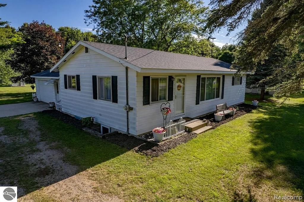 6365 W Airline Road, Weidman, MI 48893 — Photo 4