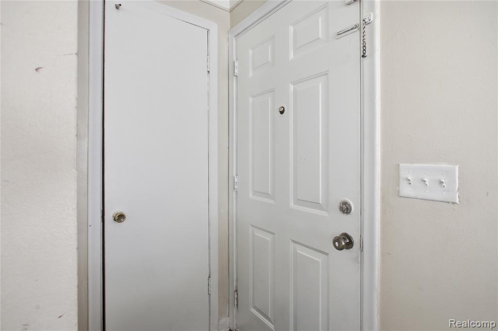 117 N Groesbeck Highway, Mount Clemens, MI 48043 — Photo 7