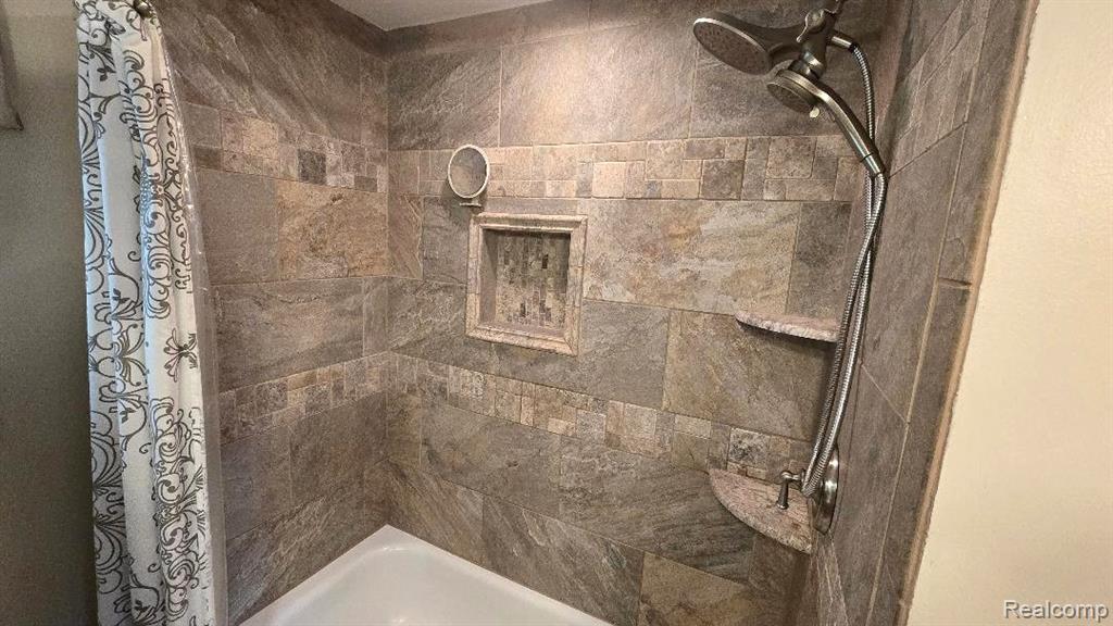 43863 Brandywyne Road, Canton, MI 48187 — Photo 30