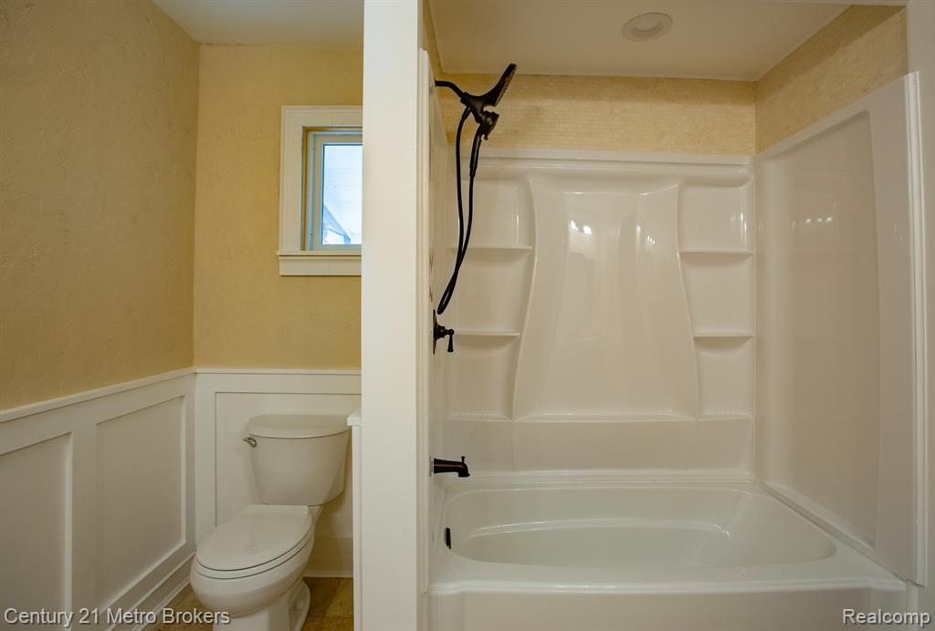 5262 Conifer Drive, Columbiaville, MI 48421 — Photo 8