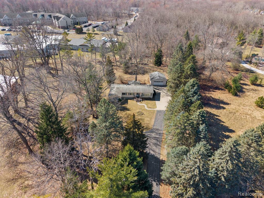 5269 LAKESHORE Road, Fort Gratiot, MI 48059 — Photo 24