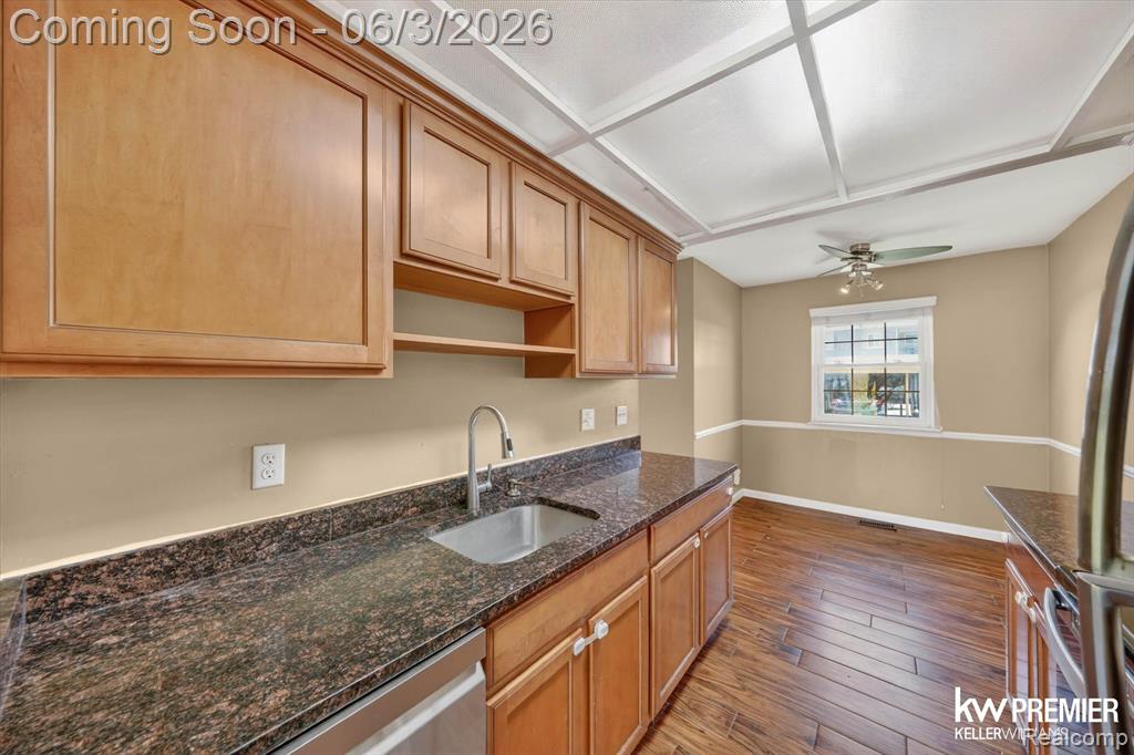 955 Kirts Boulevard, Troy, MI 48084 — Photo 11