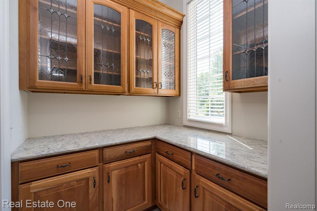 740 Greystone Drive, Chelsea, MI 48118 — Photo 2
