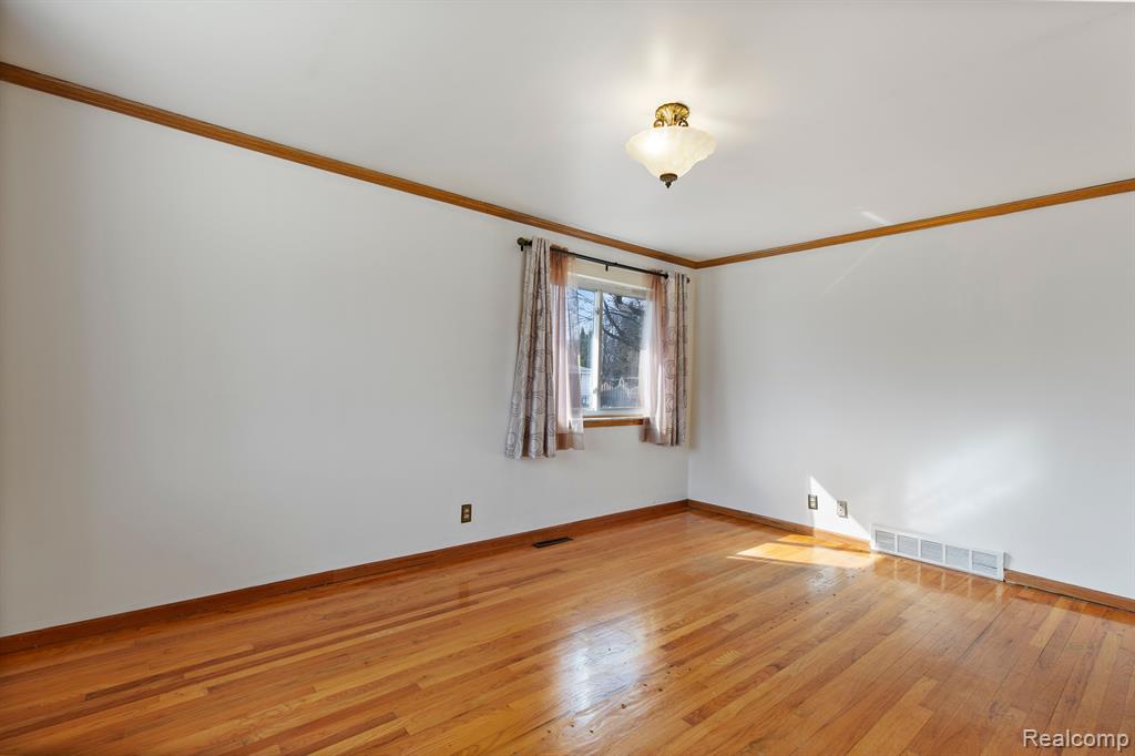 8573 SAN MARCO Boulevard, Sterling Heights, MI 48313 — Photo 6