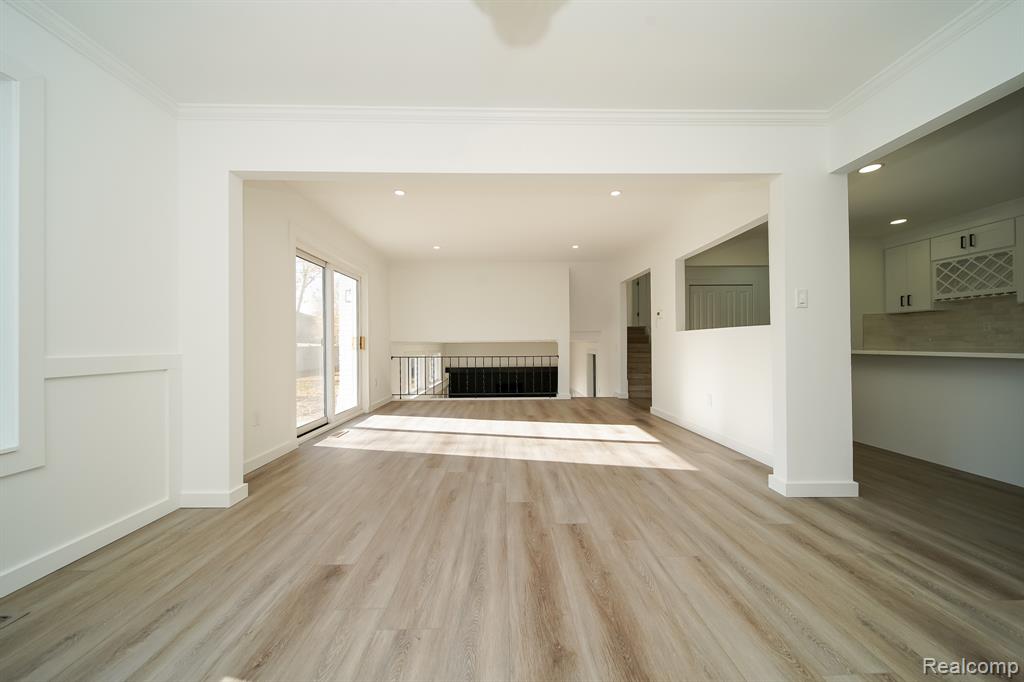 4060 Franklin Park Drive, Sterling Heights, MI 48310 — Photo 24