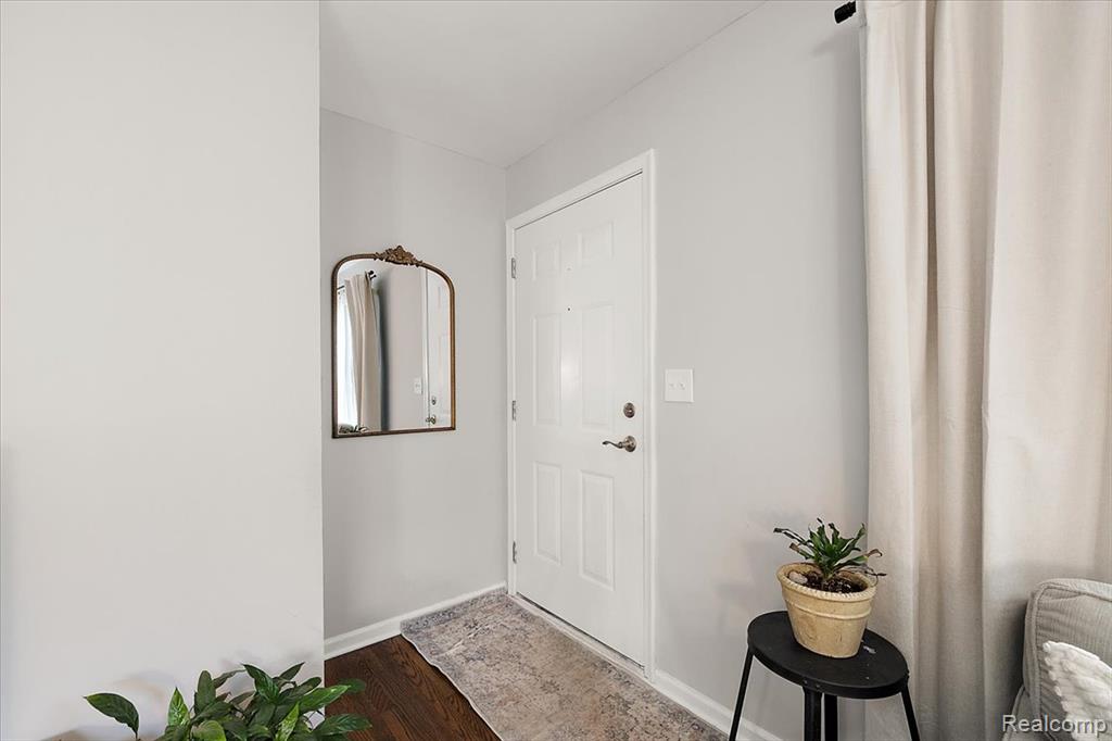 39621 Detroit Street, Harrison Township, MI — Photo 5