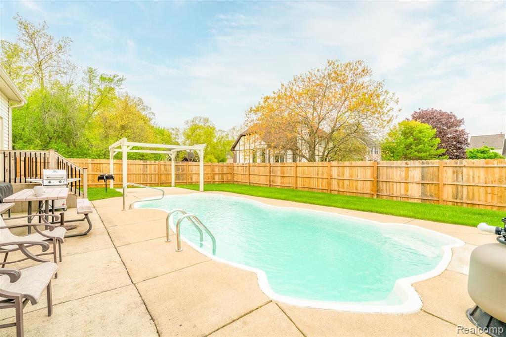 454 BREAKWATER, Belleville, MI 48111 — Photo 48