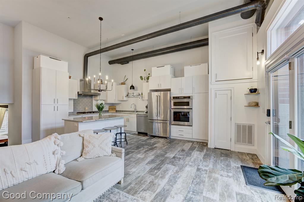 640 W 11 Mile Road, Royal Oak, MI 48067 — Photo 18