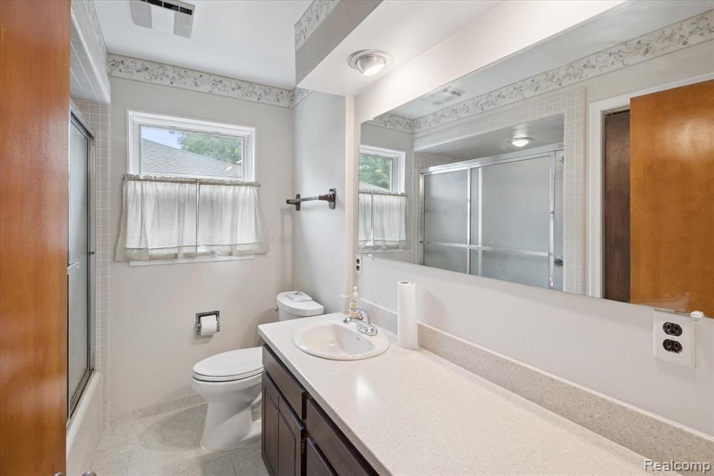 18870 Beverly Road, Beverly Hills, MI 48025 — Photo 19