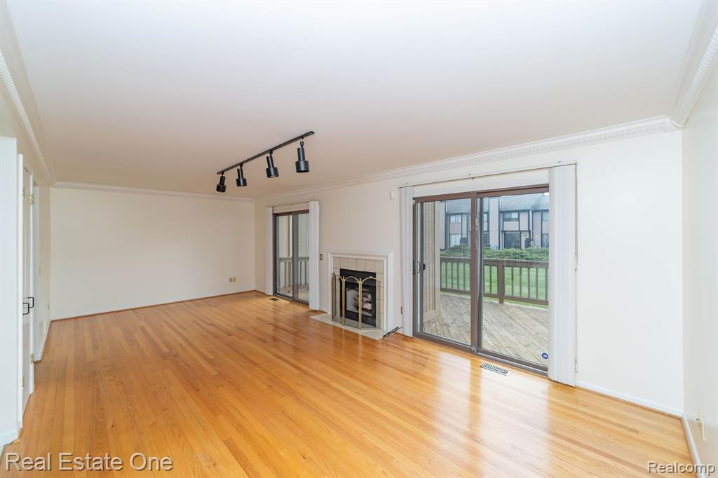 6250 POTOMAC Circle, West Bloomfield, MI — Photo 11