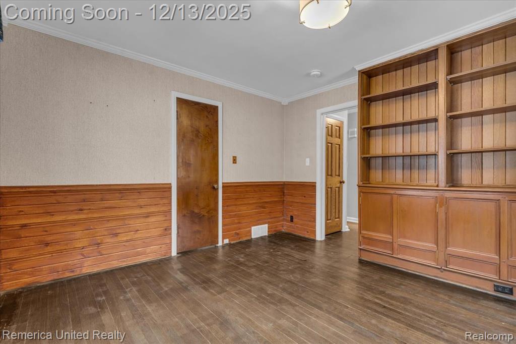 27510 California Drive SE, Lathrup Village, MI 48076 — Photo 14