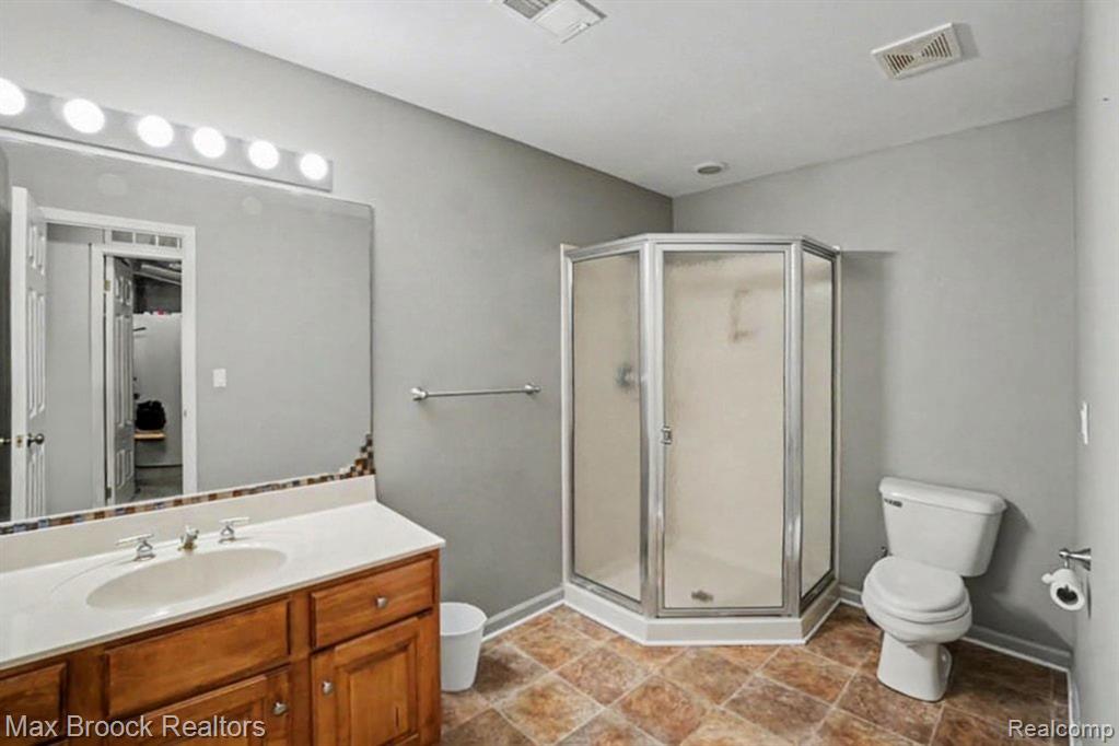 6510 Scenic Pines Court, Clarkston, MI — Photo 23