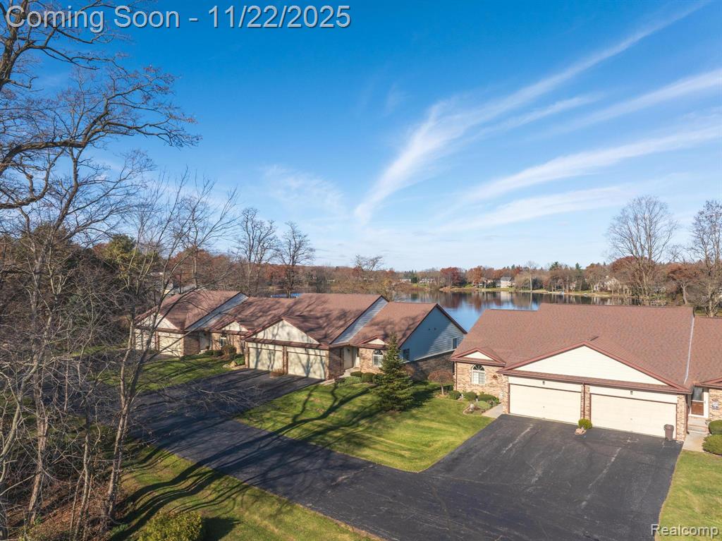 7121 Bluewater Drive, Clarkston, MI 48348 — Photo 35
