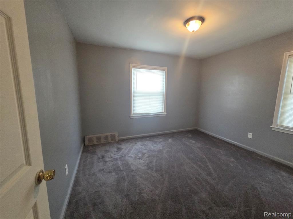 8084 Evergreen Avenue, Detroit, MI 48228 — Photo 5