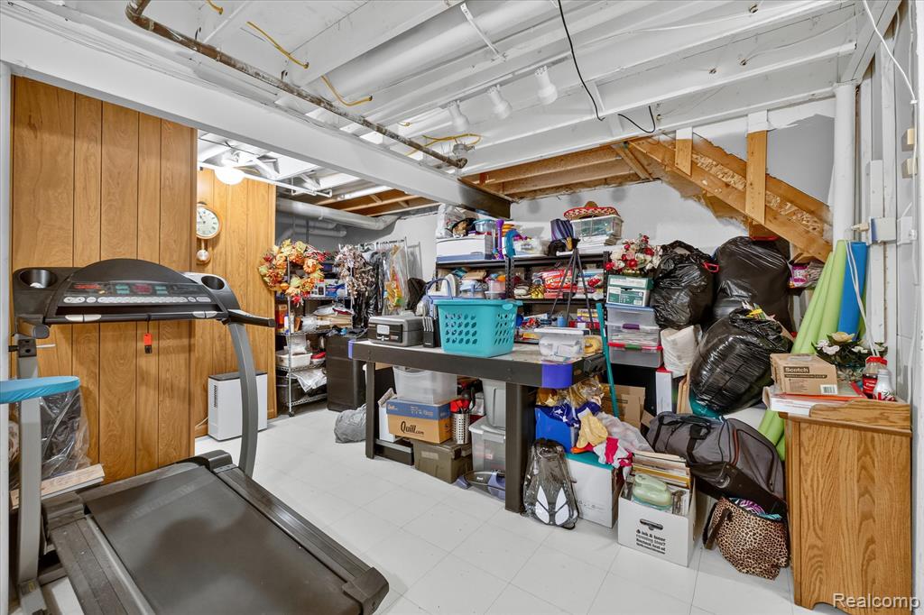 7866 Rivergate Drive, Westland, MI — Photo 24