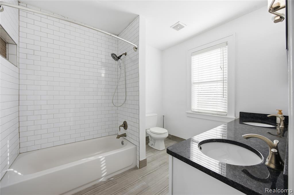 827 Longfellow Avenue, Royal Oak, MI 48067 — Photo 13