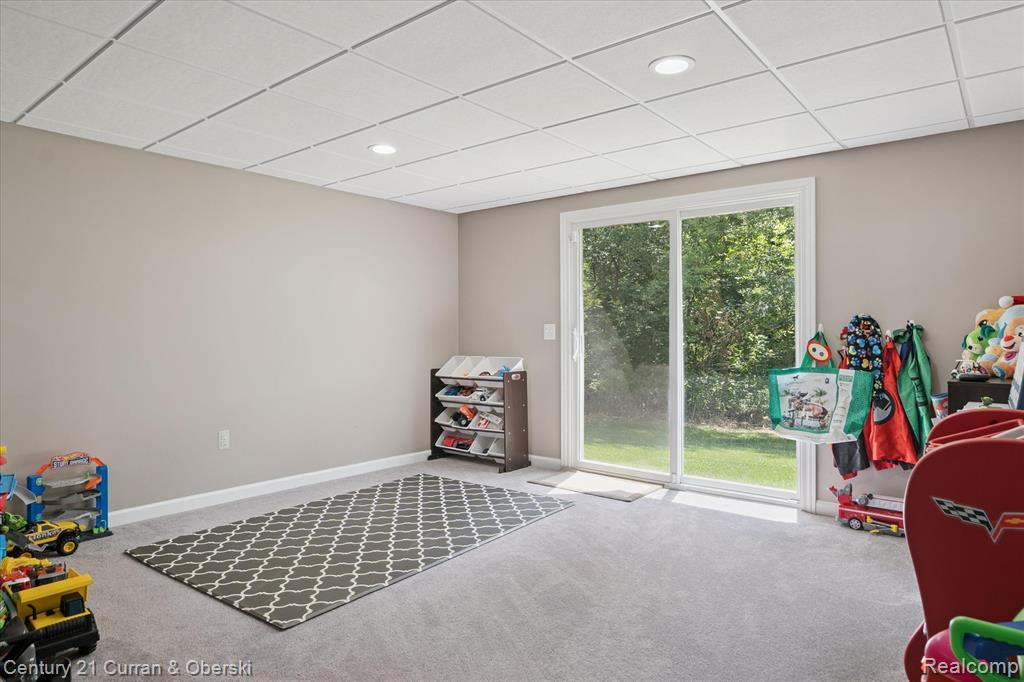 4025 Forest Edge Drive, Commerce Twp, MI 48382 — Photo 33