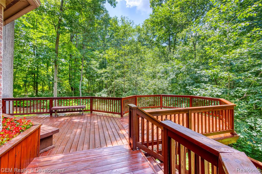 9054 Green Hickory Lane, Fenton, MI 48430 — Photo 63