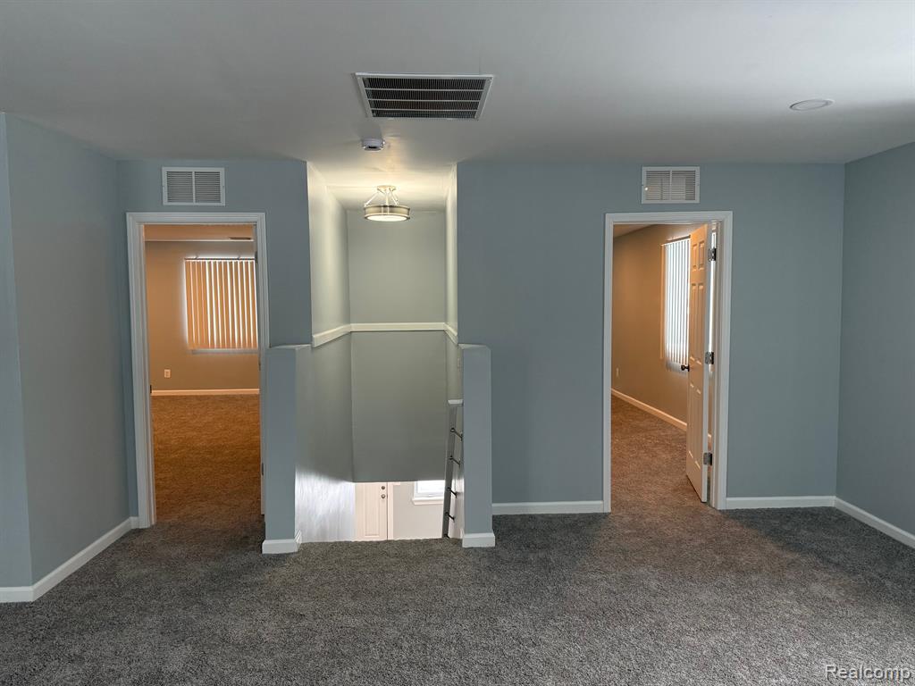 5733 CRESCENT Road, Waterford, MI 48327 — Photo 18