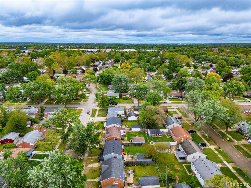926 Parliament Avenue, Madison Heights, MI 48071 — Photo 38